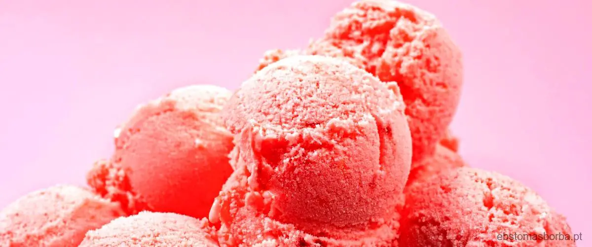 A tentação de Paulo em adquirir um sorvete com 4 bolas: o prazer gelado do verão!