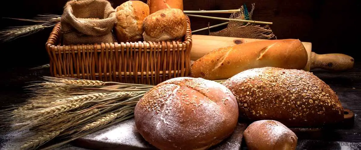 Como o sucesso de uma padaria está relacionado à venda de 100 pães em média?