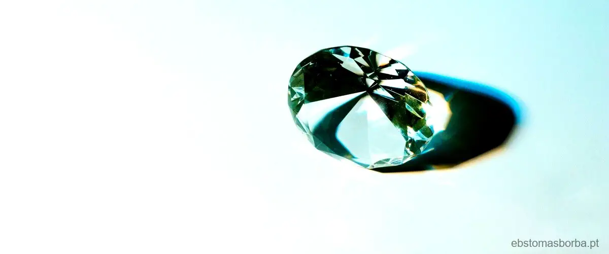 Por que o diamante tem um ponto de fusão alto?
