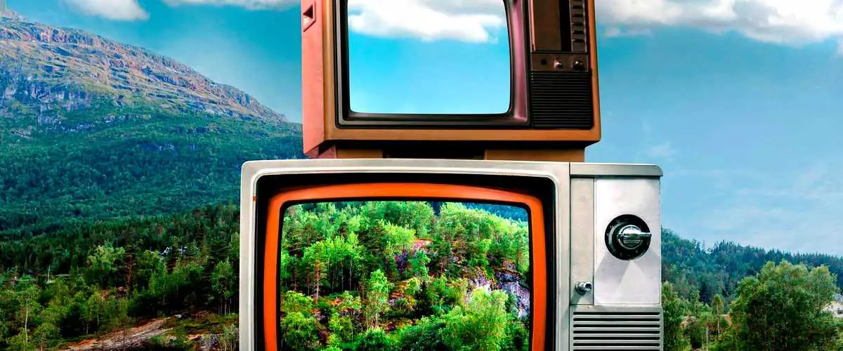 Qual foi a primeira TV de Silvio Santos?